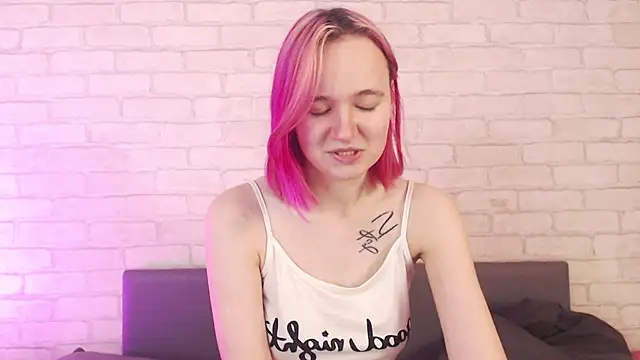 Snapshot of Ericha_Stone chatting on October 15, 1:17 am Ericha Stone online show from October 15, 1:17 am