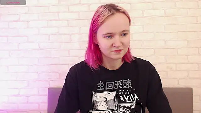 Snapshot of Ericha_Stone chatting on October 21, 8:04 am Ericha Stone online show from October 21, 8:04 am