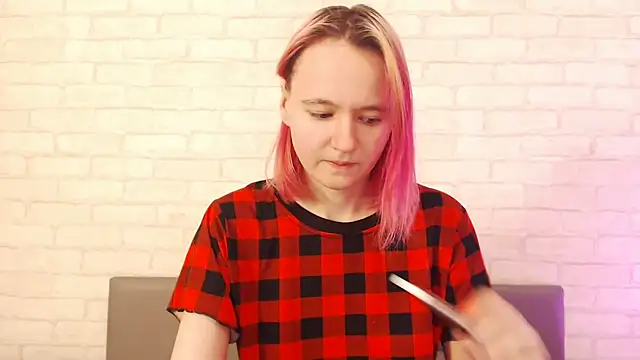 Snapshot of Ericha_Stone chatting on November 20, 1:39 am Ericha Stone online show from November 20, 1:39 am