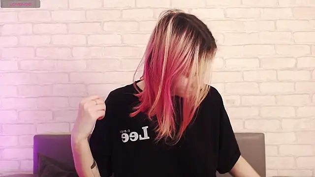 Ericha Stone online show from February 3, 2:10 am