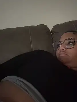 StylishEchium online show from April 11, 7:45 am