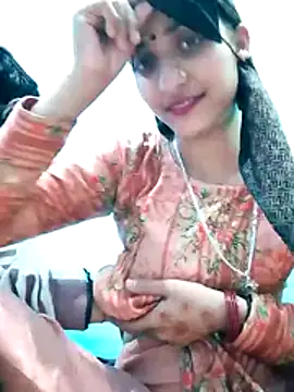 Snapshot of Pahadi_couple chatting on October 18, 5:21 am Pahadi couple online show from October 18, 5:21 am