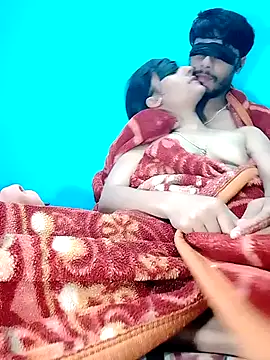 Snapshot of Pahadi_couple chatting on October 18, 5:25 pm Pahadi couple online show from October 18, 5:25 pm