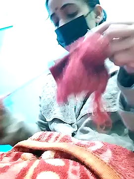 Pahadi couple online show from November 3, 5:58 pm