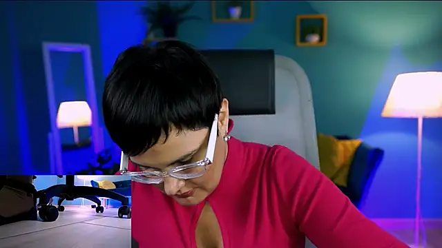 LauraDavidsons online show from December 14, 7:29 pm