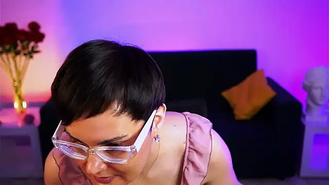 LauraDavidsons online show from March 10, 7:08 pm