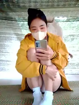 Snapshot of Georgia_here chatting on November 3, 12:35 am Georgia here online show from November 3, 12:35 am