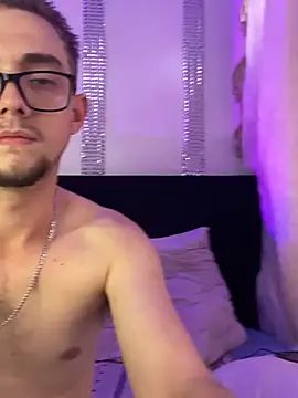 VeronicaSaenzx online show from April 21, 9:06 pm