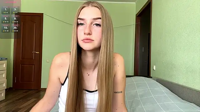 SweetJinny88 online show from September 24, 8:28 am