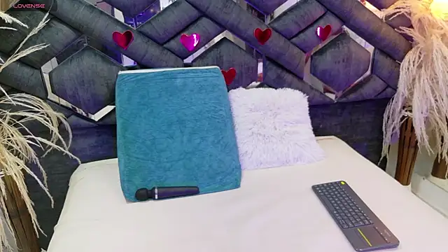 Snapshot of Madison_03 chatting on September 25, 5:44 am Madison 03 online show from September 25, 5:44 am