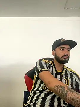 cristopher wallacee online show from October 6, 8:39 pm