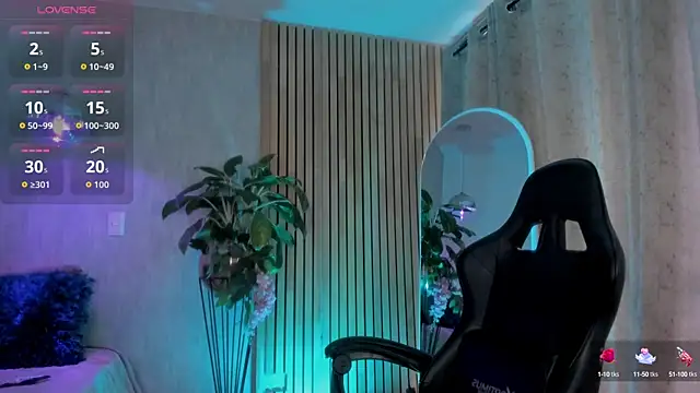 Snapshot of emma______ chatting on October 15, 9:15 pm emma online show from October 15, 9:15 pm