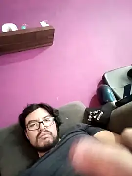 Snapshot of Frnlove521 chatting on October 12, 9:58 pm Frnlove521 online show from October 12, 9:58 pm