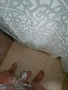 Snapshot of Frnlove521 chatting on October 26, 7:58 am Frnlove521 online show from October 26, 7:58 am