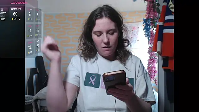 EllieMelts online show from April 29, 5:30 pm