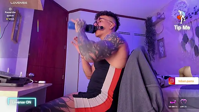 Snapshot of estebandi_do chatting on September 18, 11:01 am estebandi do online show from September 18, 11:01 am