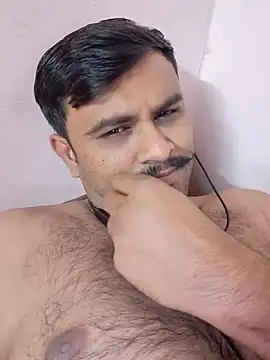 Snapshot of Frvgggghh chatting on December 14, 8:30 am Frvgggghh online show from December 14, 8:30 am