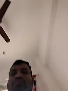 vinay smalldick online show from February 2, 3:05 am