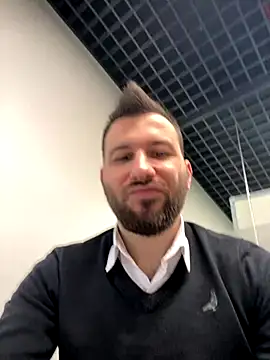 Snapshot of speddy34 chatting on December 17, 6:30 am speddy34 online show from December 17, 6:30 am