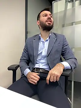 Snapshot of speddy34 chatting on December 22, 6:32 am speddy34 online show from December 22, 6:32 am