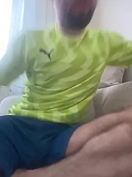 Snapshot of speddy34 chatting on February 14, 9:06 am speddy34 online show from February 14, 9:06 am