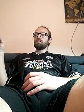 Snapshot of Loopertz chatting on December 2, 3:51 pm Loopertz online show from December 2, 3:51 pm