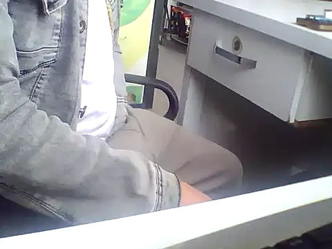 AMCIKSEVER42 online show from December 16, 12:32 pm