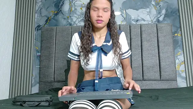 AngelineJolie online show from September 20, 11:22 am