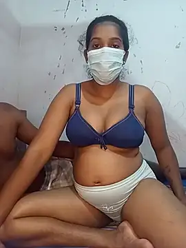 Snapshot of Shani_Izu chatting on August 2, 5:33 pm Shani Izu online show from August 2, 5:33 pm
