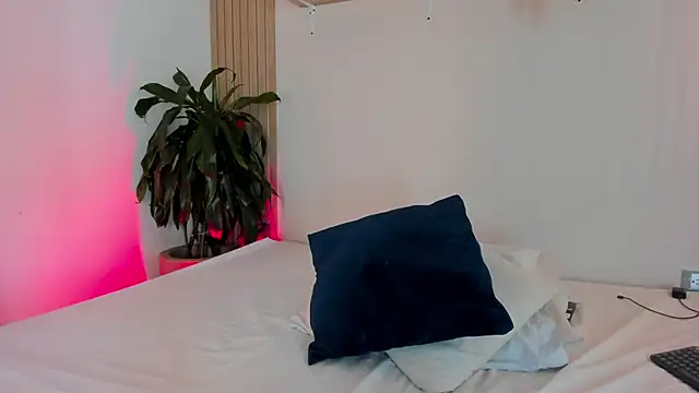 Cristalfoxy  online show from November 5, 7:36 pm