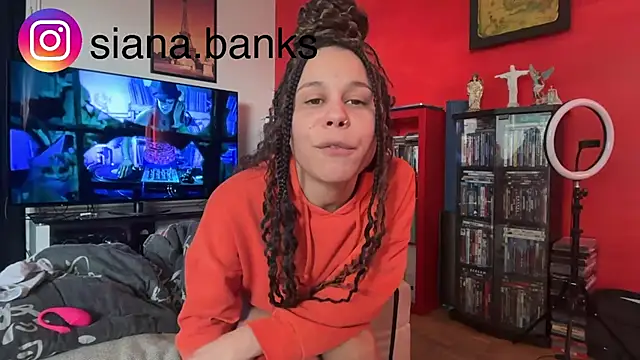 SianaBanks online show from October 27, 1:37 pm