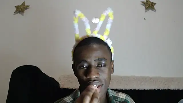 Snapshot of Vince_Favent chatting on October 28, 9:06 pm Vince Favent online show from October 28, 9:06 pm