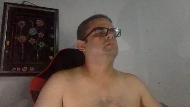 Snapshot of Katracho6969 chatting on May 29, 12:19 am Katracho6969 online show from May 29, 12:19 am