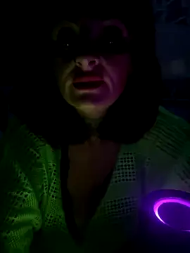 Snapshot of IrishmilfAnna chatting on September 23, 6:22 pm IrishmilfAnna online show from September 23, 6:22 pm