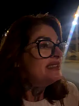 Snapshot of IrishmilfAnna chatting on September 27, 2:27 am IrishmilfAnna online show from September 27, 2:27 am