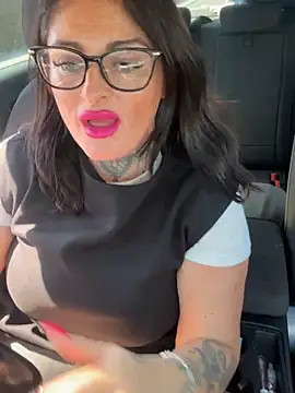 Snapshot of IrishmilfAnna chatting on April 29, 12:31 pm IrishmilfAnna online show from April 29, 12:31 pm