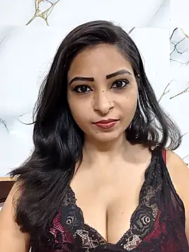 QUEEN-ADITI online show from April 24, 6:32 pm