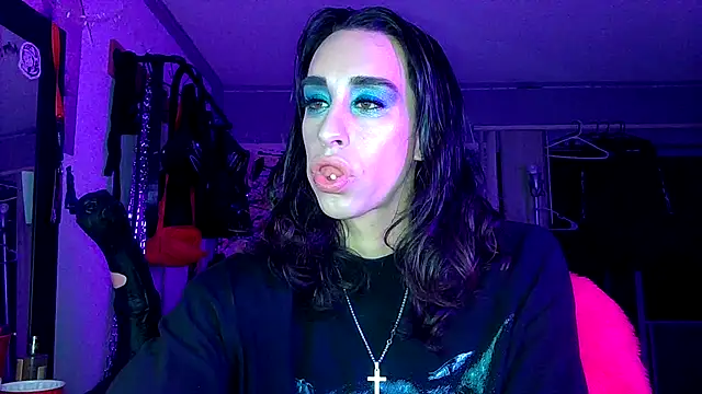 xoFrankie online show from October 30, 4:25 am