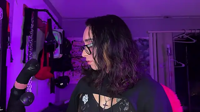 xoFrankie online show from November 6, 3:18 am