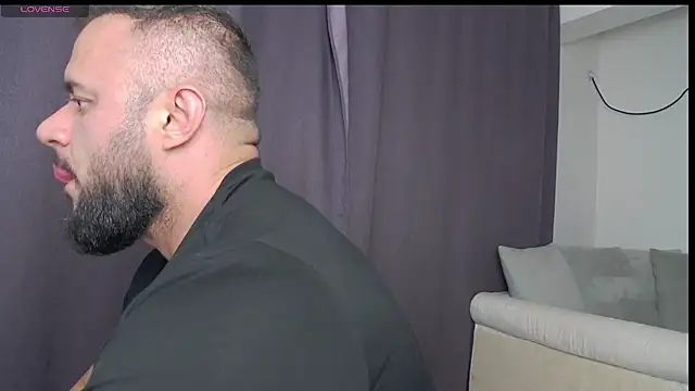 Snapshot of RickyMiami1 chatting on June 3, 5:40 pm RickyMiami1 online show from June 3, 5:40 pm