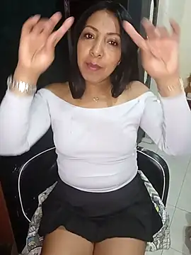 Snapshot of pocahontas_nex chatting on November 24, 11:37 pm pocahontas nex online show from November 24, 11:37 pm