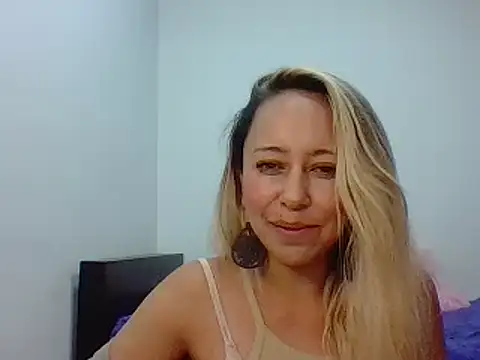 leah susman online show from September 11, 2:00 am