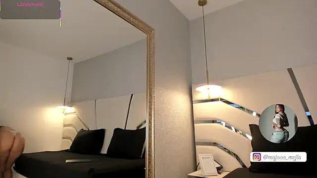 Julieth Rojas online show from September 30, 3:55 am