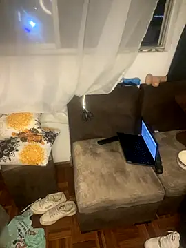 Snapshot of saraycat_ chatting on September 15, 4:12 am saraycat  online show from September 15, 4:12 am