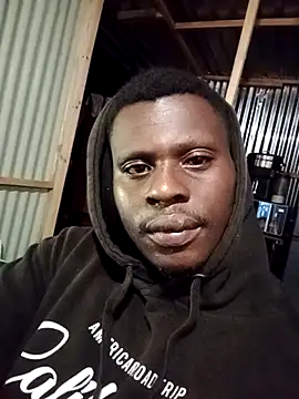 Snapshot of FANTASYROOM23 chatting on April 10, 11:20 pm FANTASYROOM23 online show from April 10, 11:20 pm