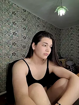 Snapshot of Albi_Glow chatting on September 11, 5:35 pm Albi Glow online show from September 11, 5:35 pm