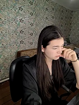 Snapshot of Albi_Glow chatting on September 23, 2:47 am Albi Glow online show from September 23, 2:47 am