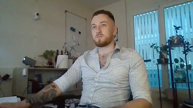 Snapshot of Keviios chatting on October 25, 6:32 am Keviios online show from October 25, 6:32 am