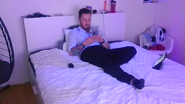 Snapshot of Keviios chatting on November 29, 11:02 am Keviios online show from November 29, 11:02 am