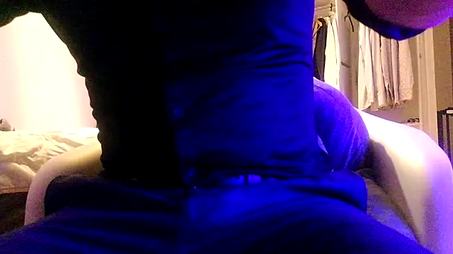 Snapshot of Keviios chatting on December 20, 10:28 pm Keviios online show from December 20, 10:28 pm